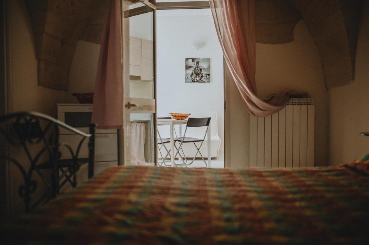 Le Camporelle In Citta Bed & Breakfast Lecce Exterior photo